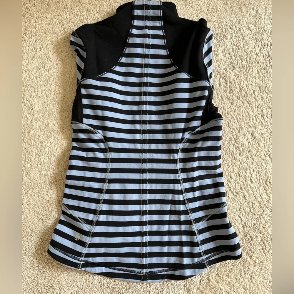 Lululemon zip up jacket - Picture 2 of 3